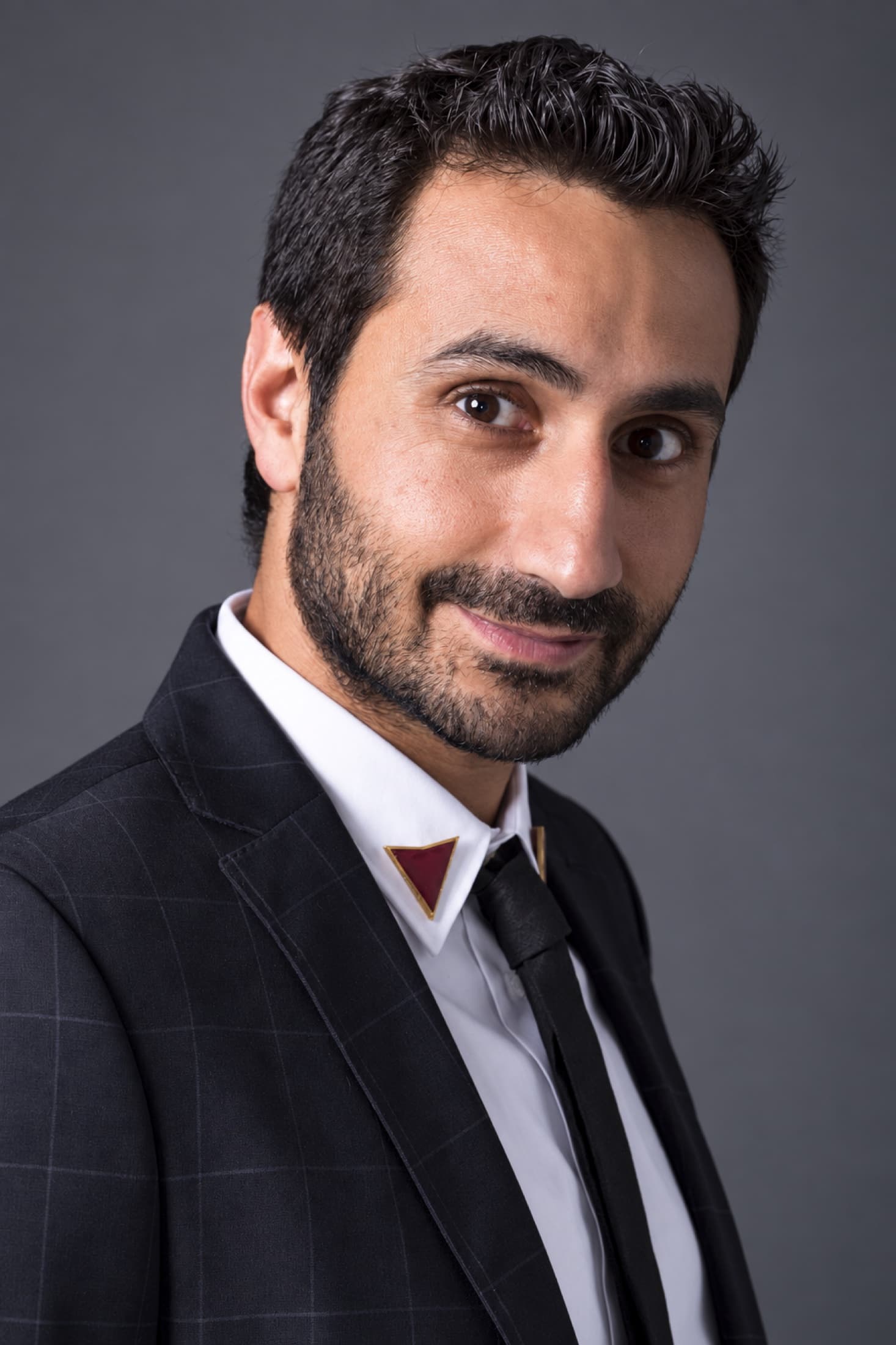 Professional portrait of Uruguayan artist Daniel Ketchedjian