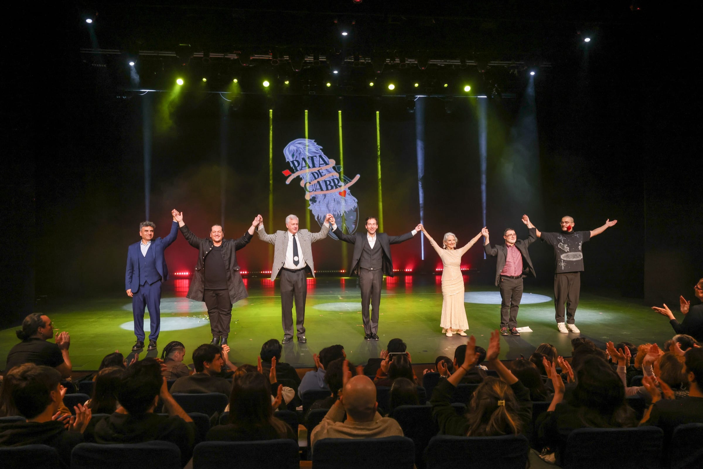 International cast of Festival Pata de Cabra greets the audience at the end of a gala