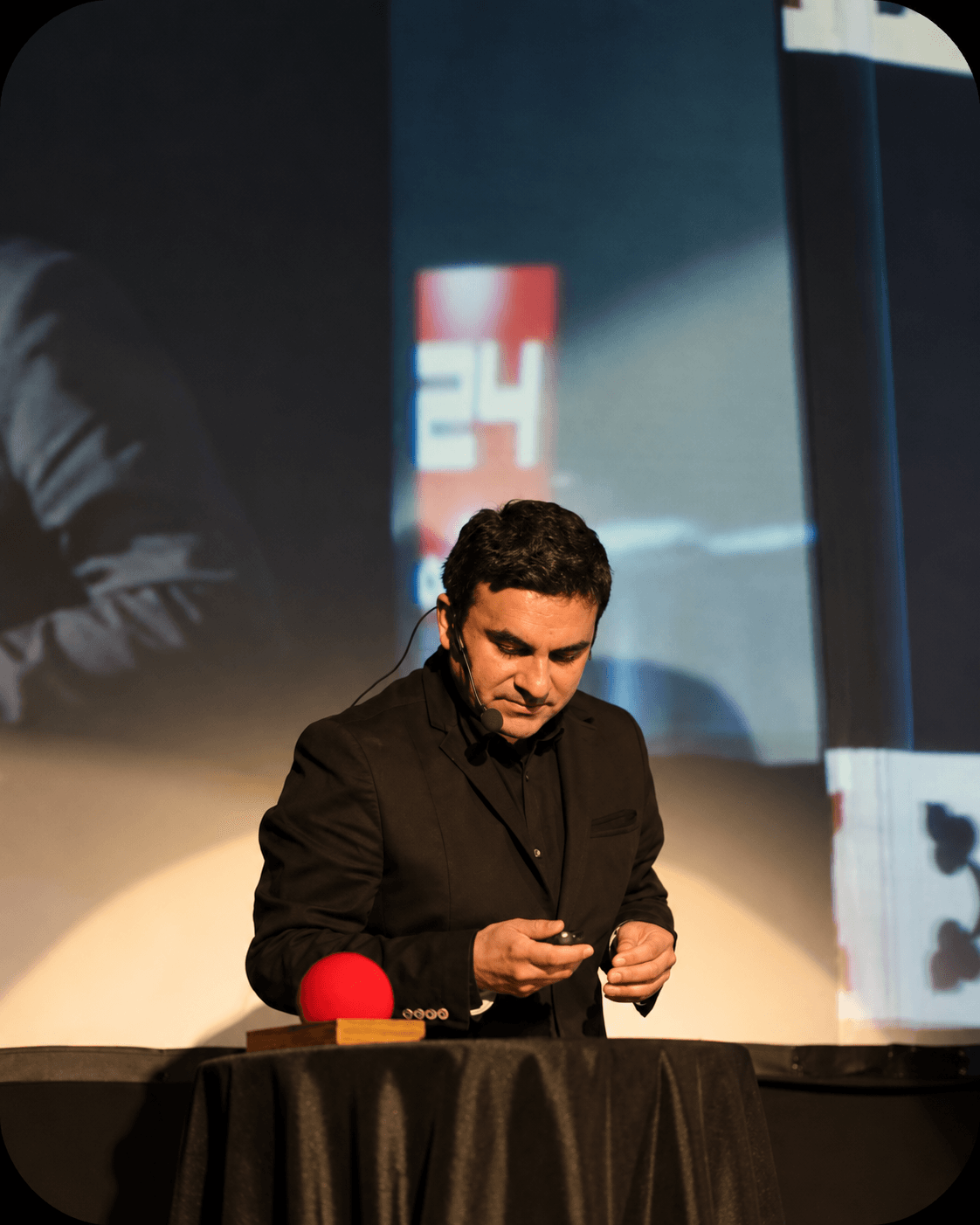 Luis Albornoz during his TEDxSantiago presentation